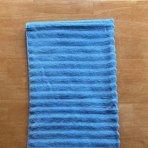 ELLIE Towel Collection Set of 7 NEW Soft Blue Towels - Picture 6 of 8